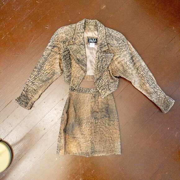 Philip Noel 100% Genuine Leather Cropped Jacket & Skirt Set - Picture 4 of 11